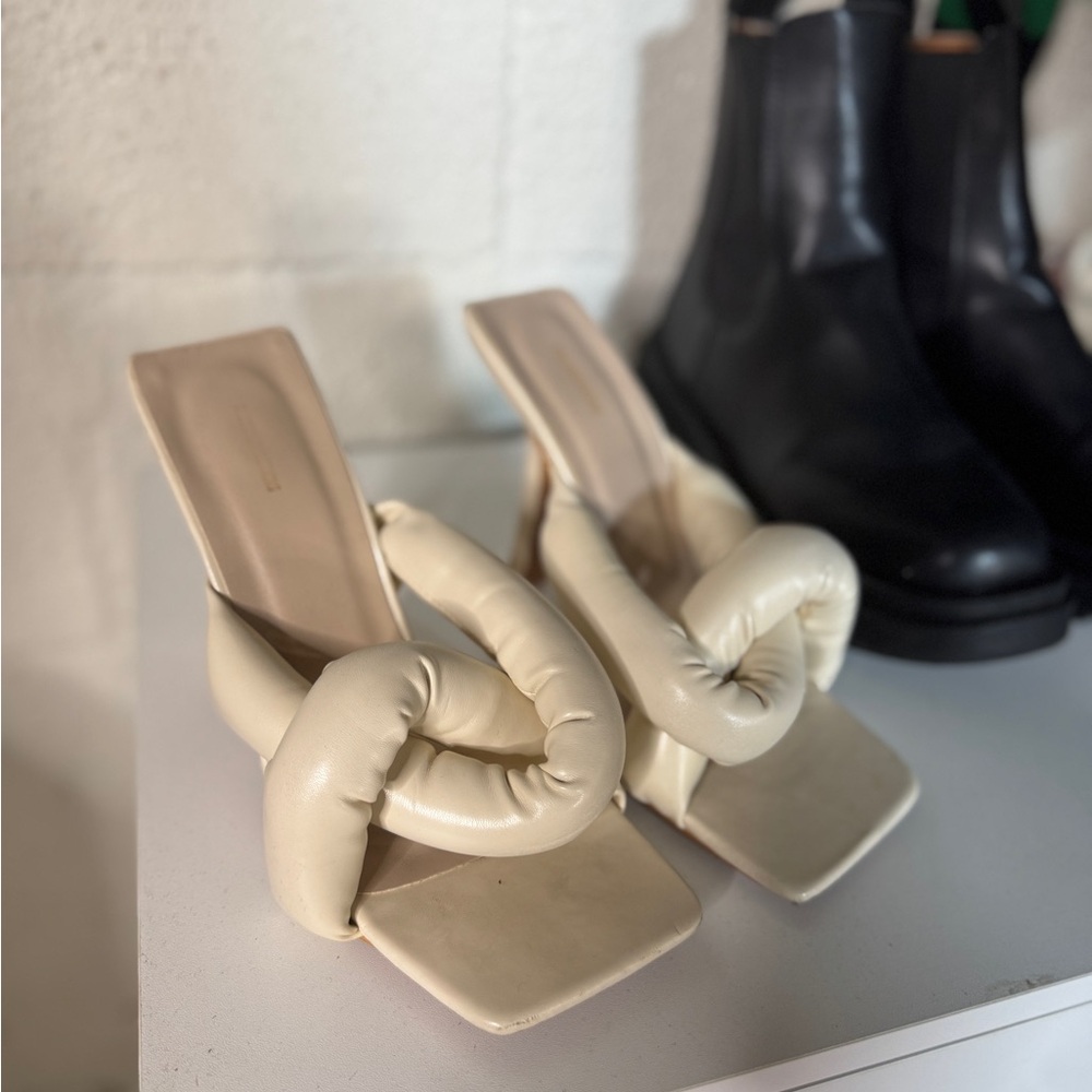 Elegant Cream Women's Shoes